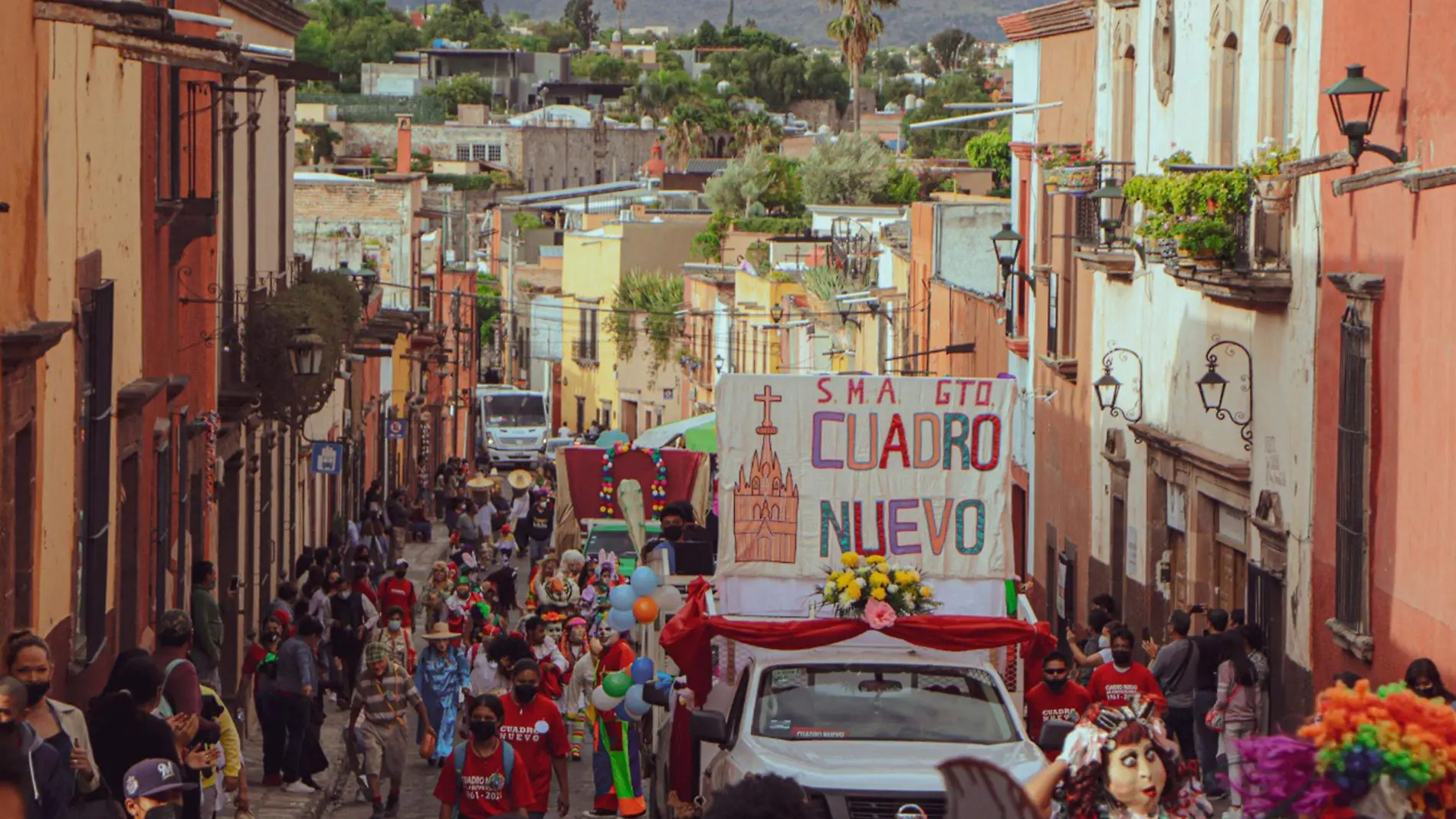 DESFILE LOCOS (8) B